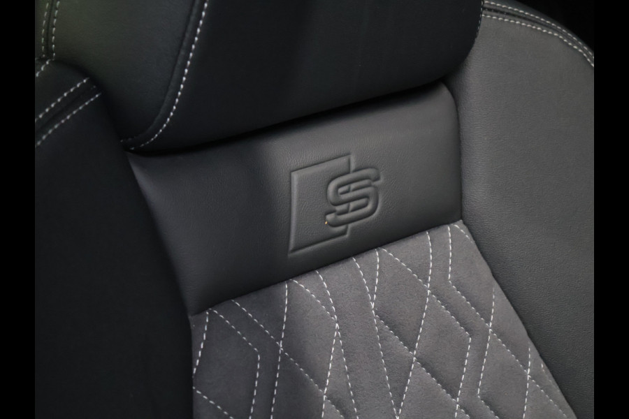 Audi Q4 e-tron 40 Launch edition S Competition 77 kWh [SCHUIFKANTELDAK, SPORTSTOELEN, APPLE CARPLAY, ANDROID, ADAPTIVE CRUISE, STOELVERWARMING, CAMERA, CLIMATE, NIEUWSTAAT]