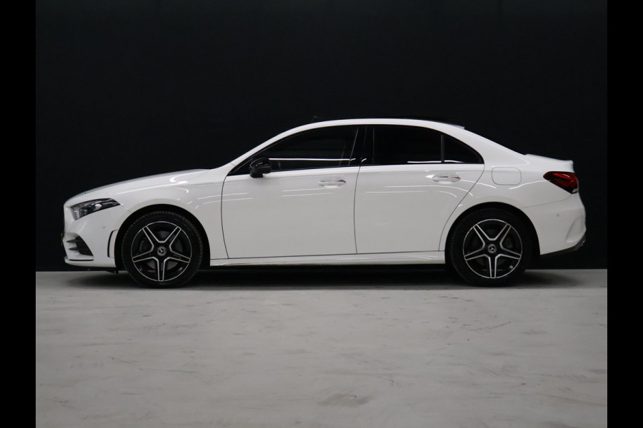 Mercedes-Benz A-Klasse 250 e Business Solution AMG Limited [TREKHAAK INKLAPBAAR, DIGITAL DASH, SCHUIFKANTELDAK, APPLE CARPLAY, ANDROID, SFEERVERLICHTING, CAMERA, ADAPTIVE CRUISE, STOELVERWARMING, PDC V+A, HALF LEDER, CLIMATE, NIEUWSTAAT]