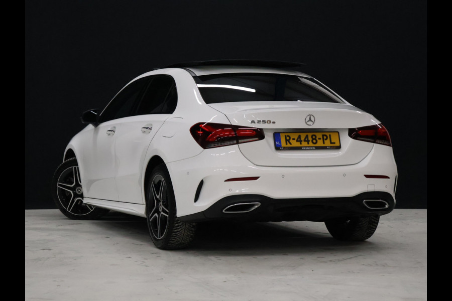 Mercedes-Benz A-Klasse 250 e Business Solution AMG Limited [TREKHAAK INKLAPBAAR, DIGITAL DASH, SCHUIFKANTELDAK, APPLE CARPLAY, ANDROID, SFEERVERLICHTING, CAMERA, ADAPTIVE CRUISE, STOELVERWARMING, PDC V+A, HALF LEDER, CLIMATE, NIEUWSTAAT]