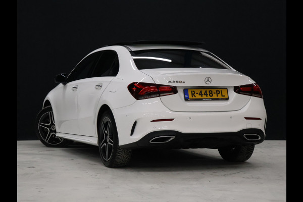 Mercedes-Benz A-Klasse 250 e Business Solution AMG Limited [TREKHAAK INKLAPBAAR, DIGITAL DASH, SCHUIFKANTELDAK, APPLE CARPLAY, ANDROID, SFEERVERLICHTING, CAMERA, ADAPTIVE CRUISE, STOELVERWARMING, PDC V+A, HALF LEDER, CLIMATE, NIEUWSTAAT]