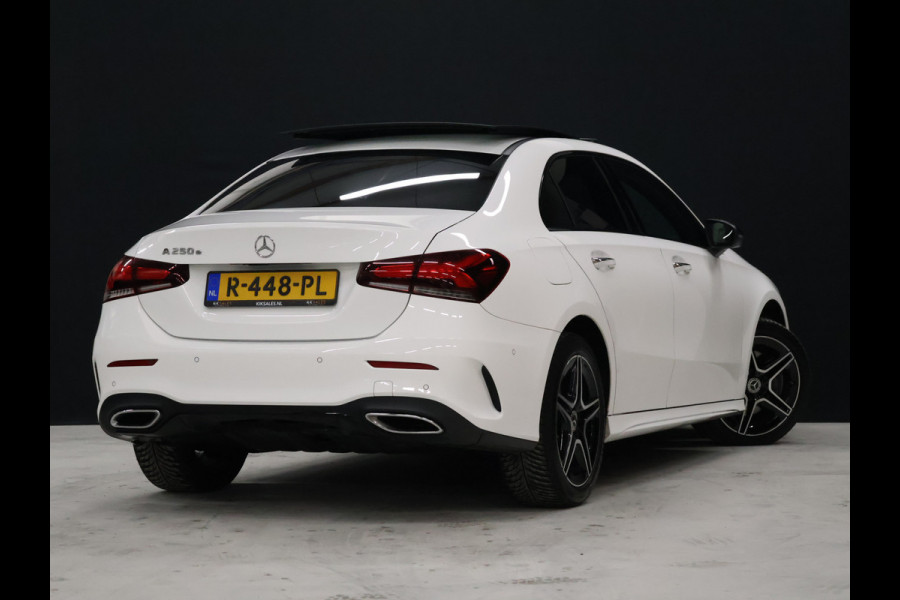 Mercedes-Benz A-Klasse 250 e Business Solution AMG Limited [TREKHAAK INKLAPBAAR, DIGITAL DASH, SCHUIFKANTELDAK, APPLE CARPLAY, ANDROID, SFEERVERLICHTING, CAMERA, ADAPTIVE CRUISE, STOELVERWARMING, PDC V+A, HALF LEDER, CLIMATE, NIEUWSTAAT]