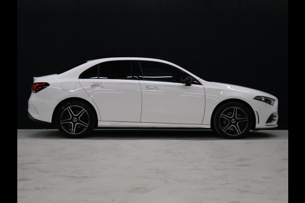 Mercedes-Benz A-Klasse 250 e Business Solution AMG Limited [TREKHAAK INKLAPBAAR, DIGITAL DASH, SCHUIFKANTELDAK, APPLE CARPLAY, ANDROID, SFEERVERLICHTING, CAMERA, ADAPTIVE CRUISE, STOELVERWARMING, PDC V+A, HALF LEDER, CLIMATE, NIEUWSTAAT]