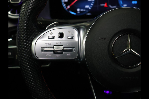 Mercedes-Benz A-Klasse 250 e Business Solution AMG Limited [TREKHAAK INKLAPBAAR, DIGITAL DASH, SCHUIFKANTELDAK, APPLE CARPLAY, ANDROID, SFEERVERLICHTING, CAMERA, ADAPTIVE CRUISE, STOELVERWARMING, PDC V+A, HALF LEDER, CLIMATE, NIEUWSTAAT]