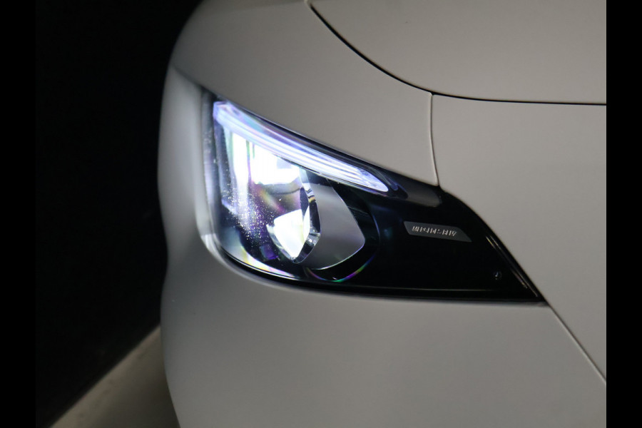 Mercedes-Benz A-Klasse 250 e Business Solution AMG Limited [TREKHAAK INKLAPBAAR, DIGITAL DASH, SCHUIFKANTELDAK, APPLE CARPLAY, ANDROID, SFEERVERLICHTING, CAMERA, ADAPTIVE CRUISE, STOELVERWARMING, PDC V+A, HALF LEDER, CLIMATE, NIEUWSTAAT]