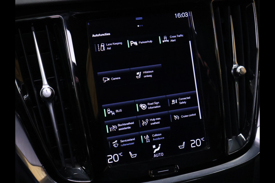 Volvo V60 2.0 T6 Recharge AWD Business Pro [APPLE CARPLAY, ADAPTIVE CRUISE CONTROL, STUUR EN STOELVERWARMING, DIGITAL DASH, TREKHAAK, CAMERA, PDC V+A, NAVIGATIE,NIEUWSTAAT]