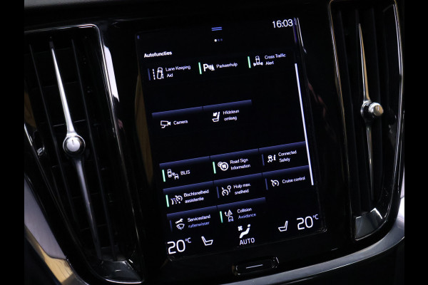 Volvo V60 2.0 T6 Recharge AWD Business Pro [APPLE CARPLAY, ADAPTIVE CRUISE CONTROL, STUUR EN STOELVERWARMING, DIGITAL DASH, TREKHAAK, CAMERA, PDC V+A, NAVIGATIE,NIEUWSTAAT]
