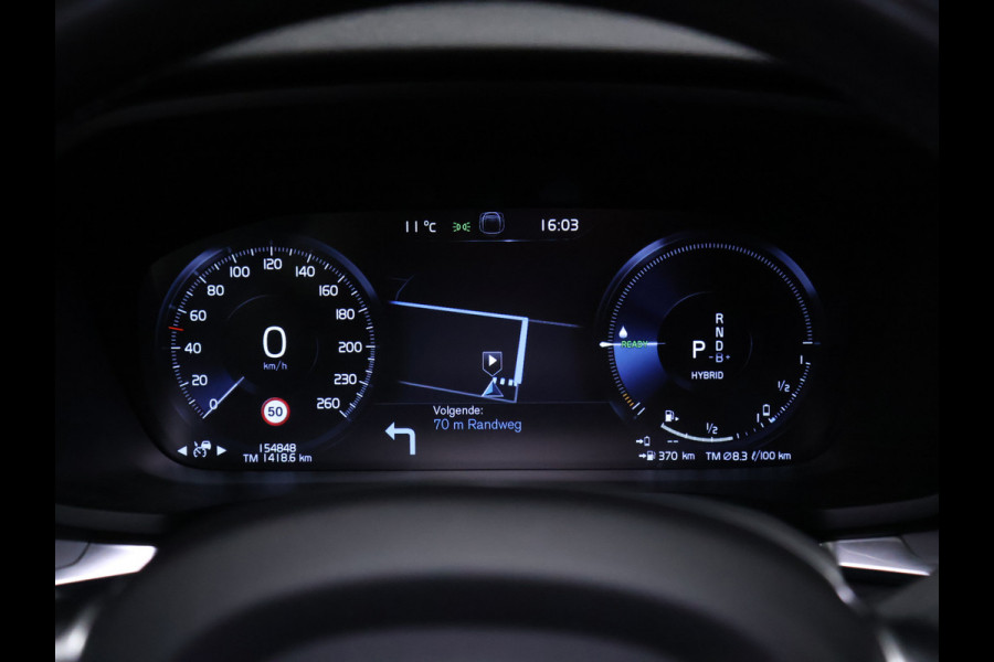 Volvo V60 2.0 T6 Recharge AWD Business Pro [APPLE CARPLAY, ADAPTIVE CRUISE CONTROL, STUUR EN STOELVERWARMING, DIGITAL DASH, TREKHAAK, CAMERA, PDC V+A, NAVIGATIE,NIEUWSTAAT]