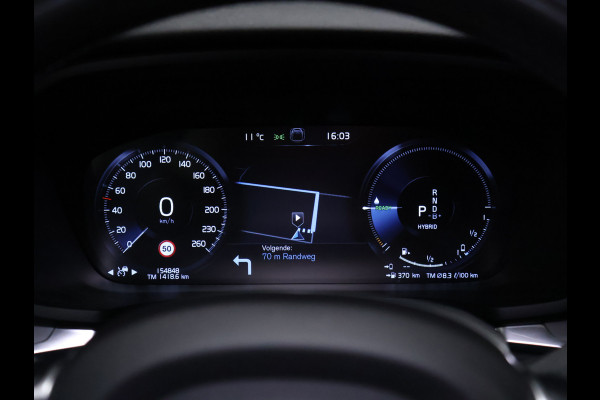 Volvo V60 2.0 T6 Recharge AWD Business Pro [APPLE CARPLAY, ADAPTIVE CRUISE CONTROL, STUUR EN STOELVERWARMING, DIGITAL DASH, TREKHAAK, CAMERA, PDC V+A, NAVIGATIE,NIEUWSTAAT]