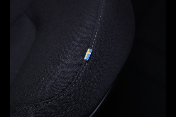 Volvo V60 2.0 T6 Recharge AWD Business Pro [APPLE CARPLAY, ADAPTIVE CRUISE CONTROL, STUUR EN STOELVERWARMING, DIGITAL DASH, TREKHAAK, CAMERA, PDC V+A, NAVIGATIE,NIEUWSTAAT]