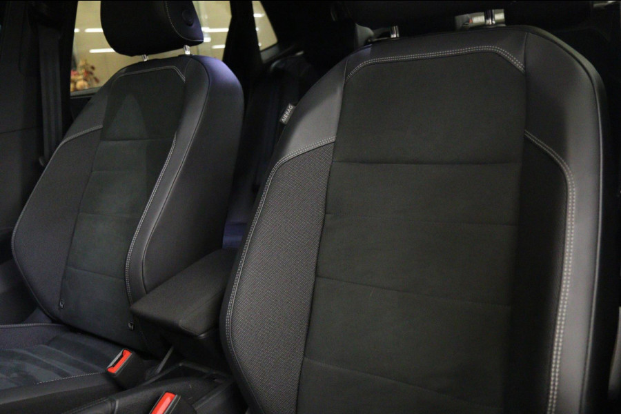 Volkswagen Polo 2.0 TSI GTI PANO/IQ-LIGHT/BEATS/STOELV/CARPLAY/VOL