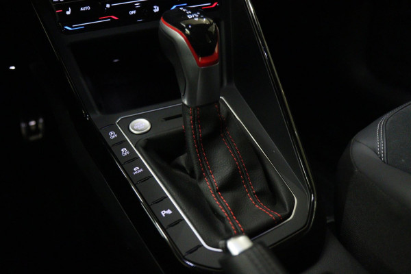 Volkswagen Polo 2.0 TSI GTI PANO/IQ-LIGHT/BEATS/STOELV/CARPLAY/VOL