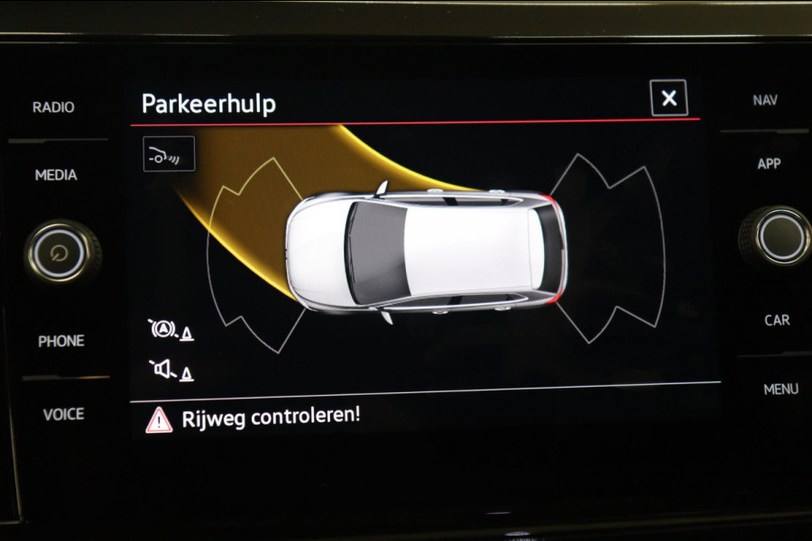 Volkswagen Polo 2.0 TSI GTI PANO/IQ-LIGHT/BEATS/STOELV/CARPLAY/VOL