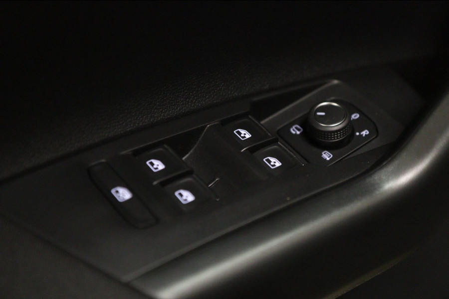 Volkswagen Polo 2.0 TSI GTI PANO/IQ-LIGHT/BEATS/STOELV/CARPLAY/VOL