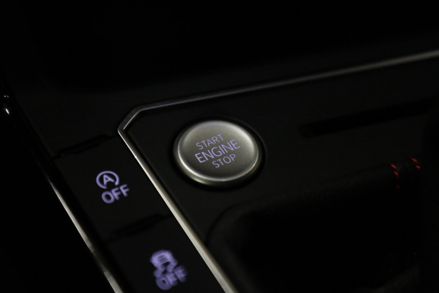 Volkswagen Polo 2.0 TSI GTI PANO/IQ-LIGHT/BEATS/STOELV/CARPLAY/VOL