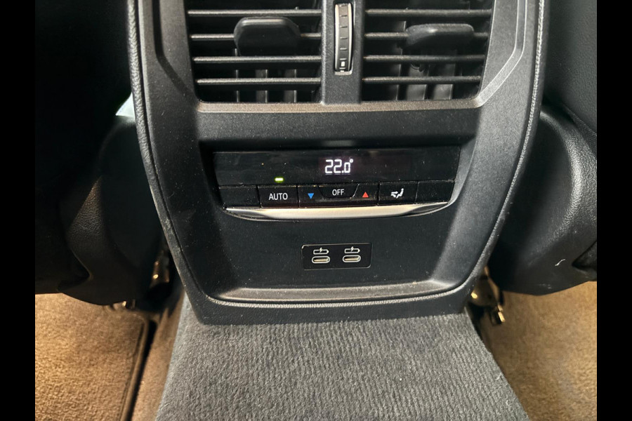 BMW 3 Serie Touring 320e Touring M-Sport PRO PHEV SHADOWLINE ADEPTIVE KOPLAMPEN 360 CAMERA DRIVER ASSIST HEAD-UP DISPLAY INNOVATION PAKKET