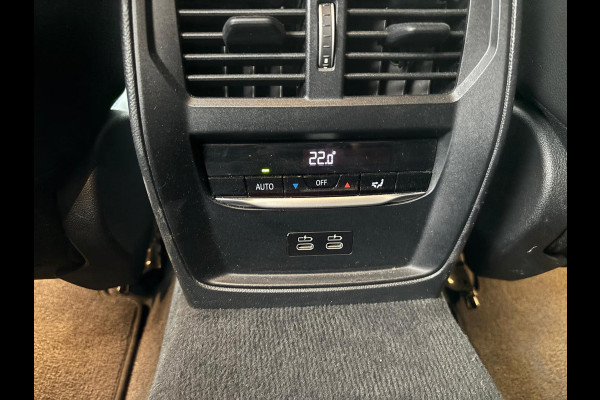 BMW 3 Serie Touring 320e Touring M-Sport PRO PHEV SHADOWLINE ADEPTIVE KOPLAMPEN 360 CAMERA DRIVER ASSIST HEAD-UP DISPLAY INNOVATION PAKKET