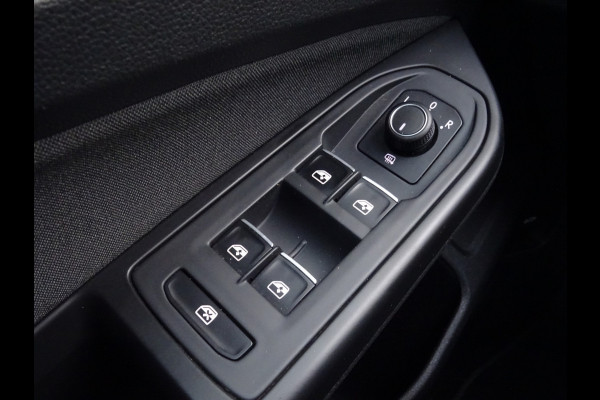 Volkswagen Golf 1.5 TSI Style * PANORAMADAK * KEYLESS * 4 SEIZOENSBANDEN !!