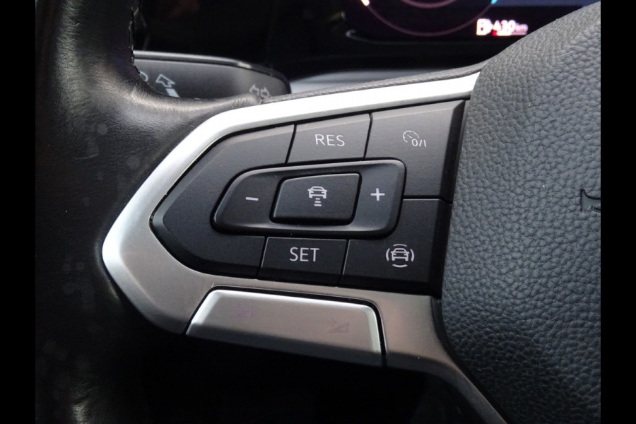 Volkswagen Golf 1.5 TSI Style * PANORAMADAK * KEYLESS * 4 SEIZOENSBANDEN !!