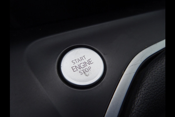 Volkswagen Golf 1.5 TSI Style * PANORAMADAK * KEYLESS * 4 SEIZOENSBANDEN !!