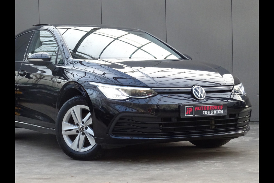 Volkswagen Golf 1.5 TSI Style * PANORAMADAK * KEYLESS * 4 SEIZOENSBANDEN !!