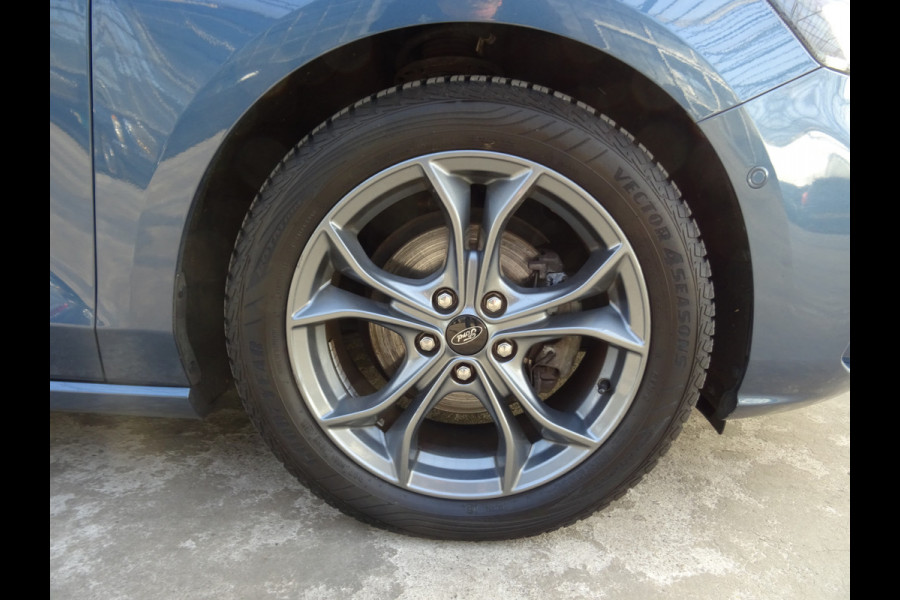 Ford Focus 1.0 EcoBoost Titanium X ST-LINE * PANORAMADAK * 4 SEIZONSBANDEN !!