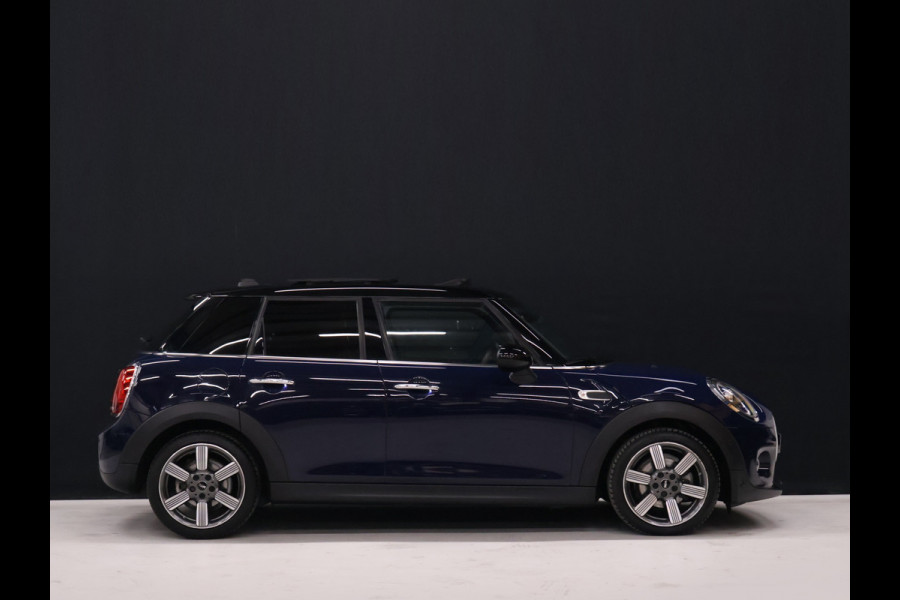 MINI Mini 1.5 Cooper 60 Years Edition [SCHUIFKANTELDAK, HARMAN/KARDON, APPLE CARPLAY, HEAD-UP, STOELVERWARMING, VOL LEDER, PDC V+A, CRUISE, CLIMATE, NIEUWSTAAT]