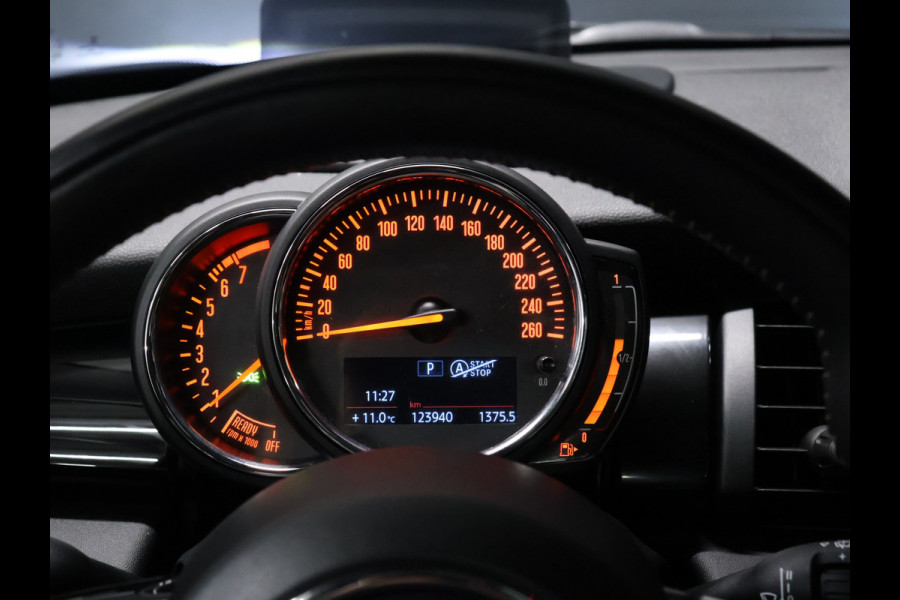 MINI Mini 1.5 Cooper 60 Years Edition [SCHUIFKANTELDAK, HARMAN/KARDON, APPLE CARPLAY, HEAD-UP, STOELVERWARMING, VOL LEDER, PDC V+A, CRUISE, CLIMATE, NIEUWSTAAT]