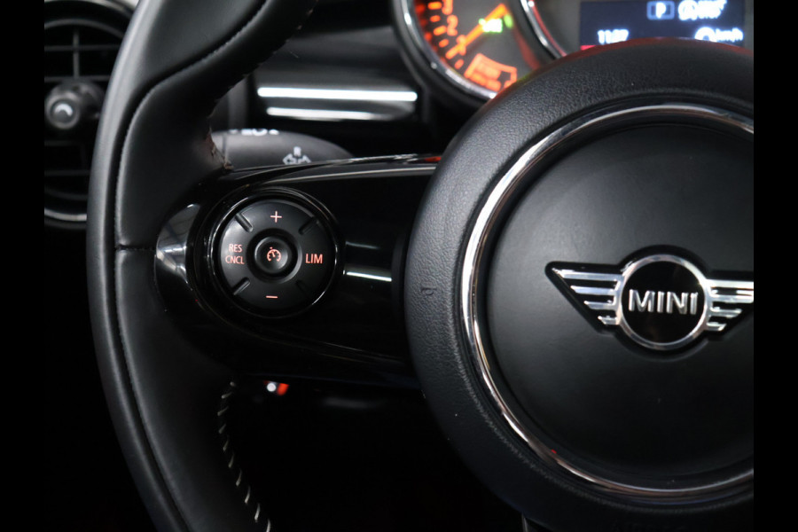 MINI Mini 1.5 Cooper 60 Years Edition [SCHUIFKANTELDAK, HARMAN/KARDON, APPLE CARPLAY, HEAD-UP, STOELVERWARMING, VOL LEDER, PDC V+A, CRUISE, CLIMATE, NIEUWSTAAT]