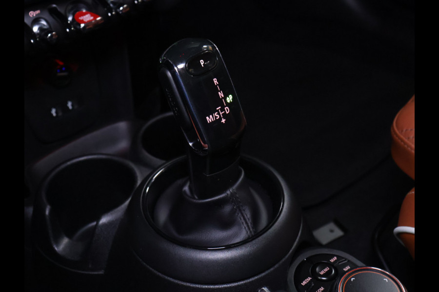 MINI Mini 1.5 Cooper 60 Years Edition [SCHUIFKANTELDAK, HARMAN/KARDON, APPLE CARPLAY, HEAD-UP, STOELVERWARMING, VOL LEDER, PDC V+A, CRUISE, CLIMATE, NIEUWSTAAT]