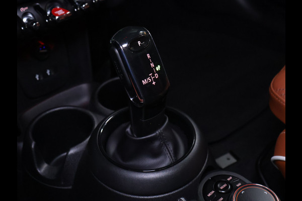 MINI Mini 1.5 Cooper 60 Years Edition [SCHUIFKANTELDAK, HARMAN/KARDON, APPLE CARPLAY, HEAD-UP, STOELVERWARMING, VOL LEDER, PDC V+A, CRUISE, CLIMATE, NIEUWSTAAT]