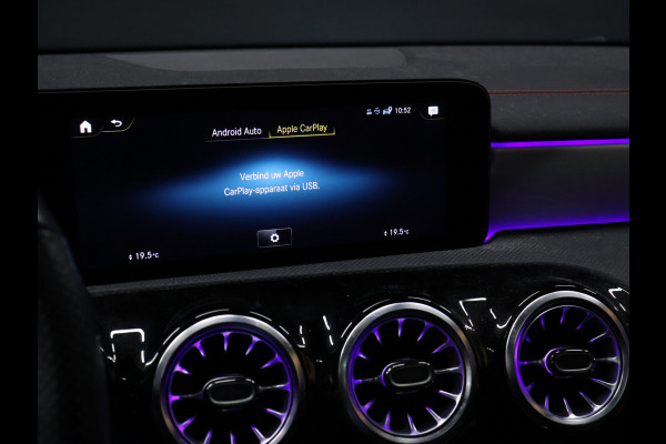 Mercedes-Benz CLA-Klasse Shooting Brake 250 e AMG Limited FULL OPTION [ADAPTIVE CRUISE, CAMERA, APPLE CARPLAY,  MEMORY SEATS, SCHUIFKANTELDAK, SFEERVERLICHTING, DIGITAL DASH, TREKHAAK, HALF LEDER, NAVIGATIE, NIEUWSTAAT]