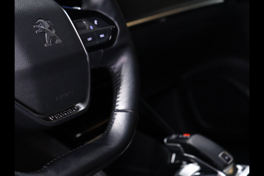 Peugeot 208 1.2 PureTech Blue Lease Allure RIEM VERV. [DIGITAL DASHBOARD, PANORAMADAK, APPLE CARPLAY, CAMERA, PDC V+A, FLIPPERS, NAVIGATIE, NIEUWSTAAT]