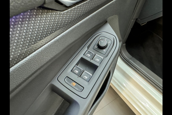 Volkswagen Golf 2.0 TSI R 4M Performance Pano|HuD|Akra|Memory