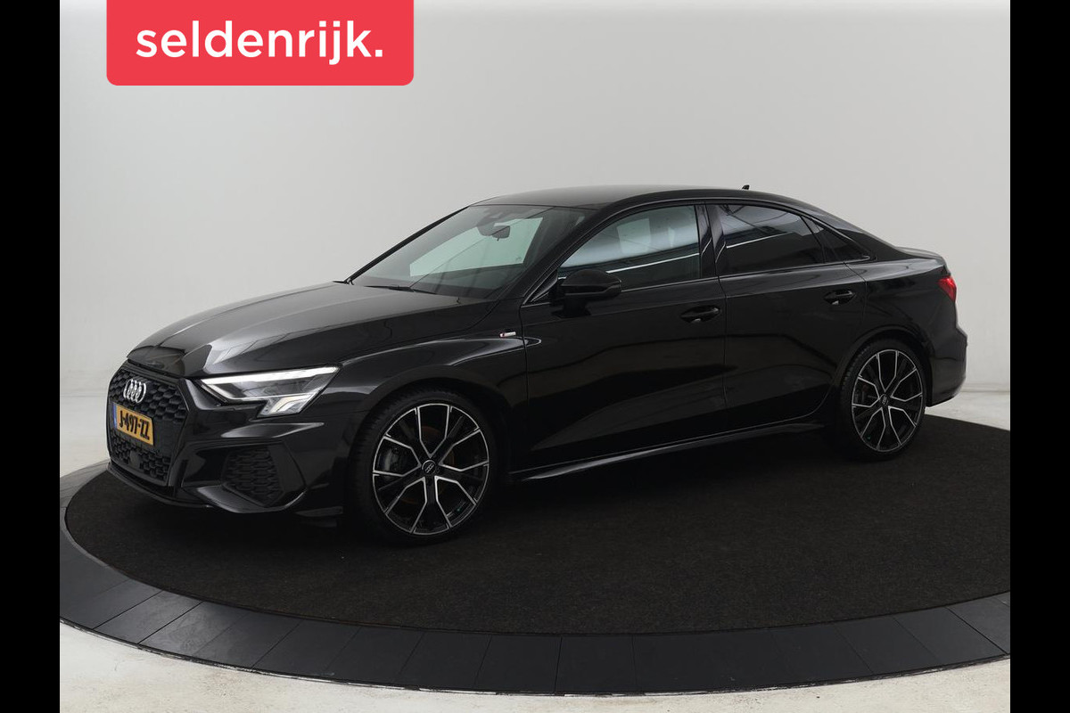 Audi A3 35 TFSI S edition | Carplay | Navigatie | Sportstoelen | Half leder | Full LED | Camera | Virtual Cockpit | 19'' | Climate control | Bluetooth | Cruise control | S Line
