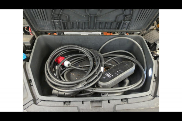 Audi e-tron 55 Aut. Quattro S-Line S-Edition 95kwh | Panorama | S Stoelen | Matrix | Camera |