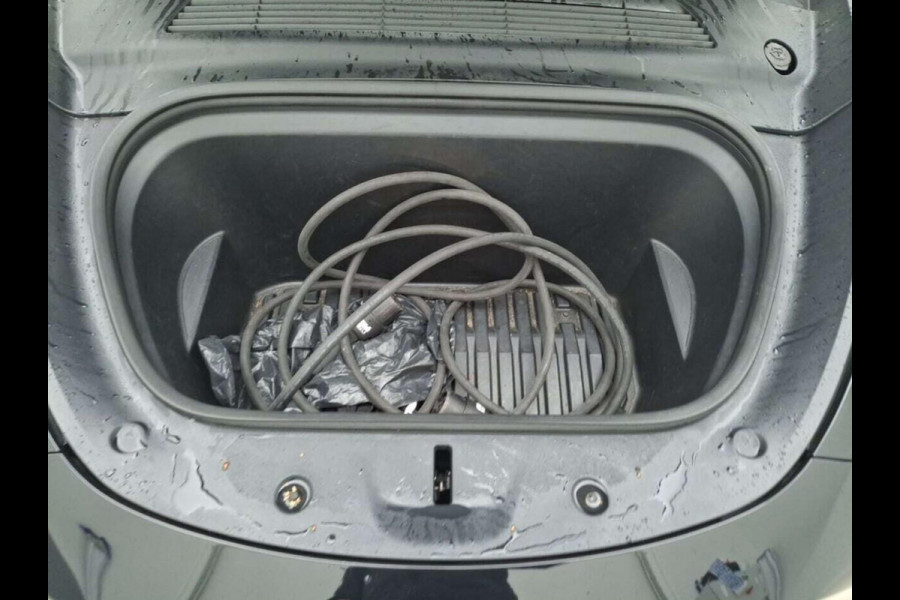 Tesla Model Y Aut. STD Range Plus | Navi | Panorama | Camera