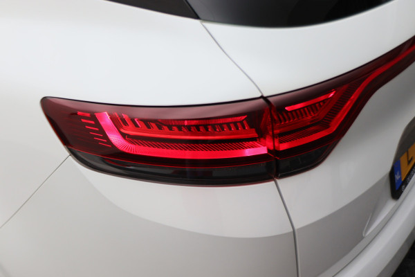 Renault Mégane Estate 1.6 E-Tech Plug-In Hybrid 160 R.S. Line Leer, Schuif-/Kanteldak, Apple Carplay, BOSE, Trekhaak, Camera