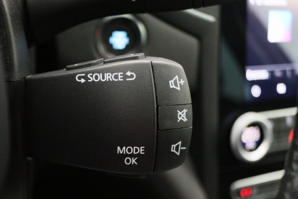 Renault Mégane Estate 1.6 E-Tech Plug-In Hybrid 160 R.S. Line Leer, Schuif-/Kanteldak, Apple Carplay, BOSE, Trekhaak, Camera