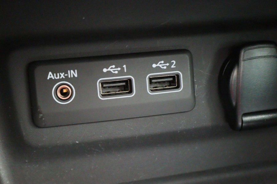 Renault Mégane Estate 1.6 E-Tech Plug-In Hybrid 160 R.S. Line Leer, Schuif-/Kanteldak, Apple Carplay, BOSE, Trekhaak, Camera