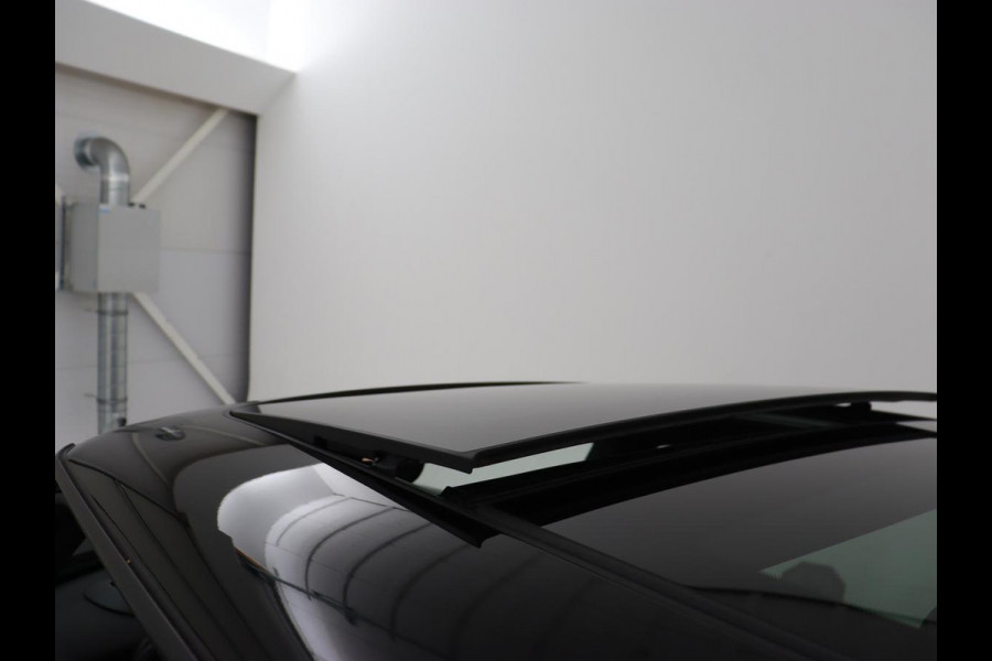 MINI Cooper S 2.0 60 Years | Panoramadak | Stoelverwarming | Leder | Head-Up | Park Assist | Carplay | Navigatie | Keyless | Full LED | Harman/Kardon | Climate control | Cruise control