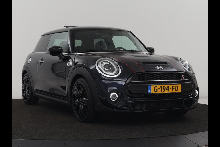 MINI Cooper S 2.0 60 Years | Panoramadak | Stoelverwarming | Leder | Head-Up | Park Assist | Carplay | Navigatie | Keyless | Full LED | Harman/Kardon | Climate control | Cruise control
