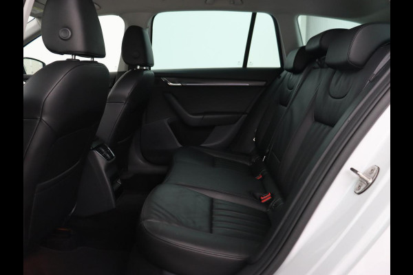 Škoda Octavia 1.0 TSI Business Edition Plus | Leder | Stoelverwarming | Virtual Cockpit | Trekhaak | Full LED | Keyless | Canton Sound | Carplay | Navigatie