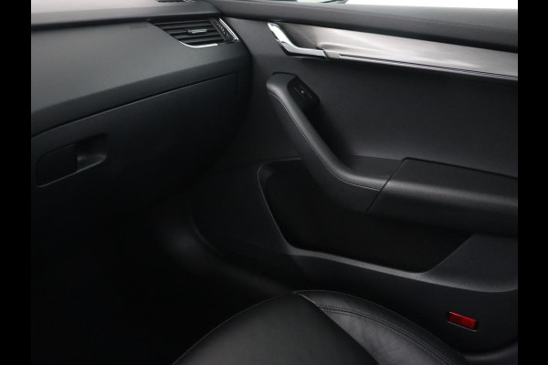 Škoda Octavia 1.0 TSI Business Edition Plus | Leder | Stoelverwarming | Virtual Cockpit | Trekhaak | Full LED | Keyless | Canton Sound | Carplay | Navigatie