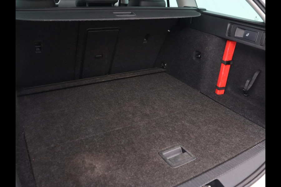 Škoda Octavia 1.0 TSI Business Edition Plus | Leder | Stoelverwarming | Virtual Cockpit | Trekhaak | Full LED | Keyless | Canton Sound | Carplay | Navigatie