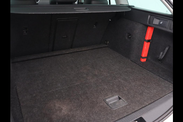 Škoda Octavia 1.0 TSI Business Edition Plus | Leder | Stoelverwarming | Virtual Cockpit | Trekhaak | Full LED | Keyless | Canton Sound | Carplay | Navigatie