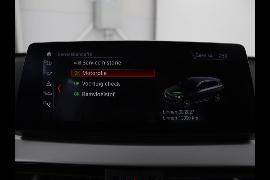 BMW X1 sDrive20i Executive | Sportstoelen | Head-Up | Full LED | Navigatie | DAB | Climate control | Parkeerhulp | Cruise control | Bluetooth