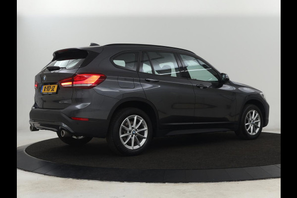 BMW X1 sDrive20i Executive | Sportstoelen | Head-Up | Full LED | Navigatie | DAB | Climate control | Parkeerhulp | Cruise control | Bluetooth
