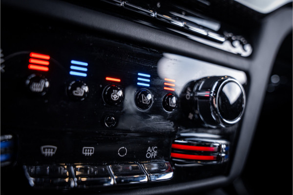 Rolls-Royce Ghost 6.75 V12 - Black Badge | Sterrenhemel | Bespoke Audio | Stoelkoeling & Massage