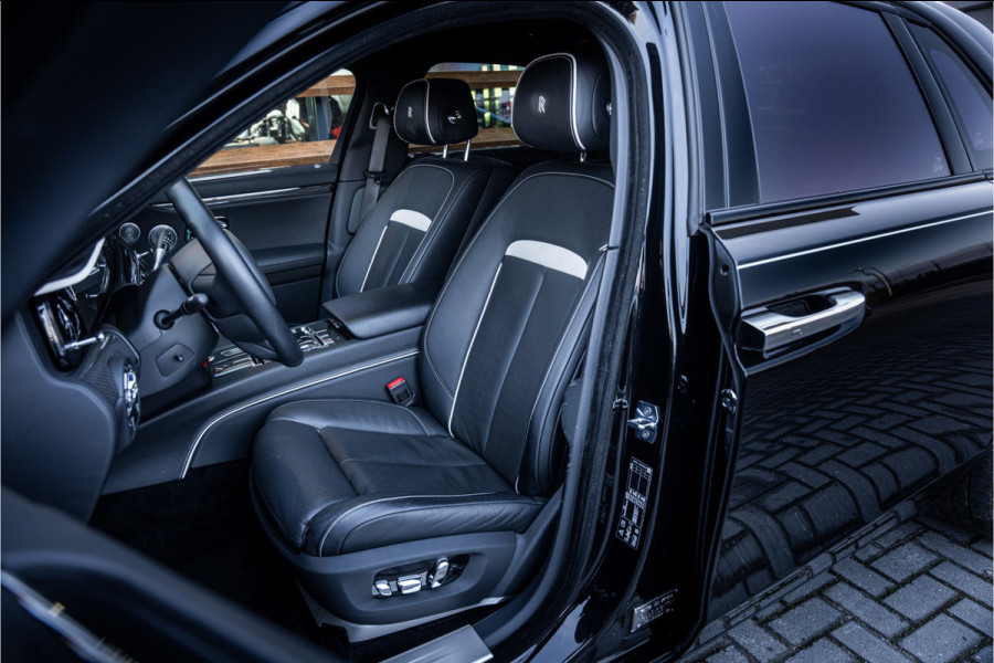 Rolls-Royce Ghost 6.75 V12 - Black Badge | Sterrenhemel | Bespoke Audio | Stoelkoeling & Massage