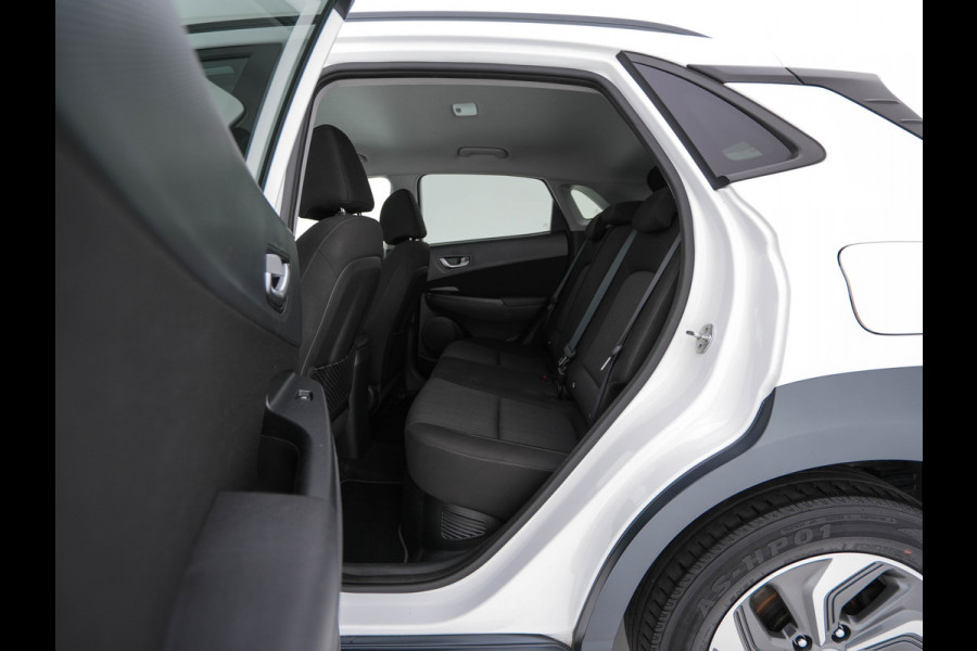 Hyundai Kona 1.6 GDI HEV Fashion (INCL-BTW) Aut. *NAVI-FULLMAP | DIGI-COCKPIT | FULL-LED | KEYLESS | CAMERA | HEAD-UP | SHIFT-PADDLES | DAB | COMFORT-SEATS | PRIVACY-GLASS | TOWBAR | 16 "ALU*